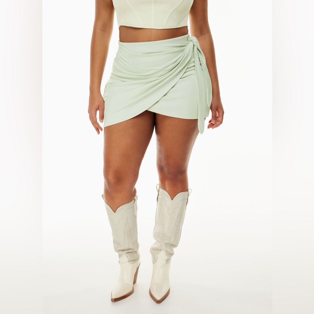 Aritzia Wilfred Light Green Saturn Mini Skirt